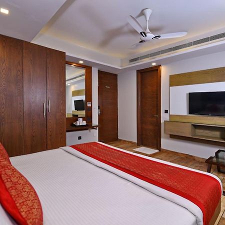 Hotel Nityaa Suites New Delhi Eksteriør billede