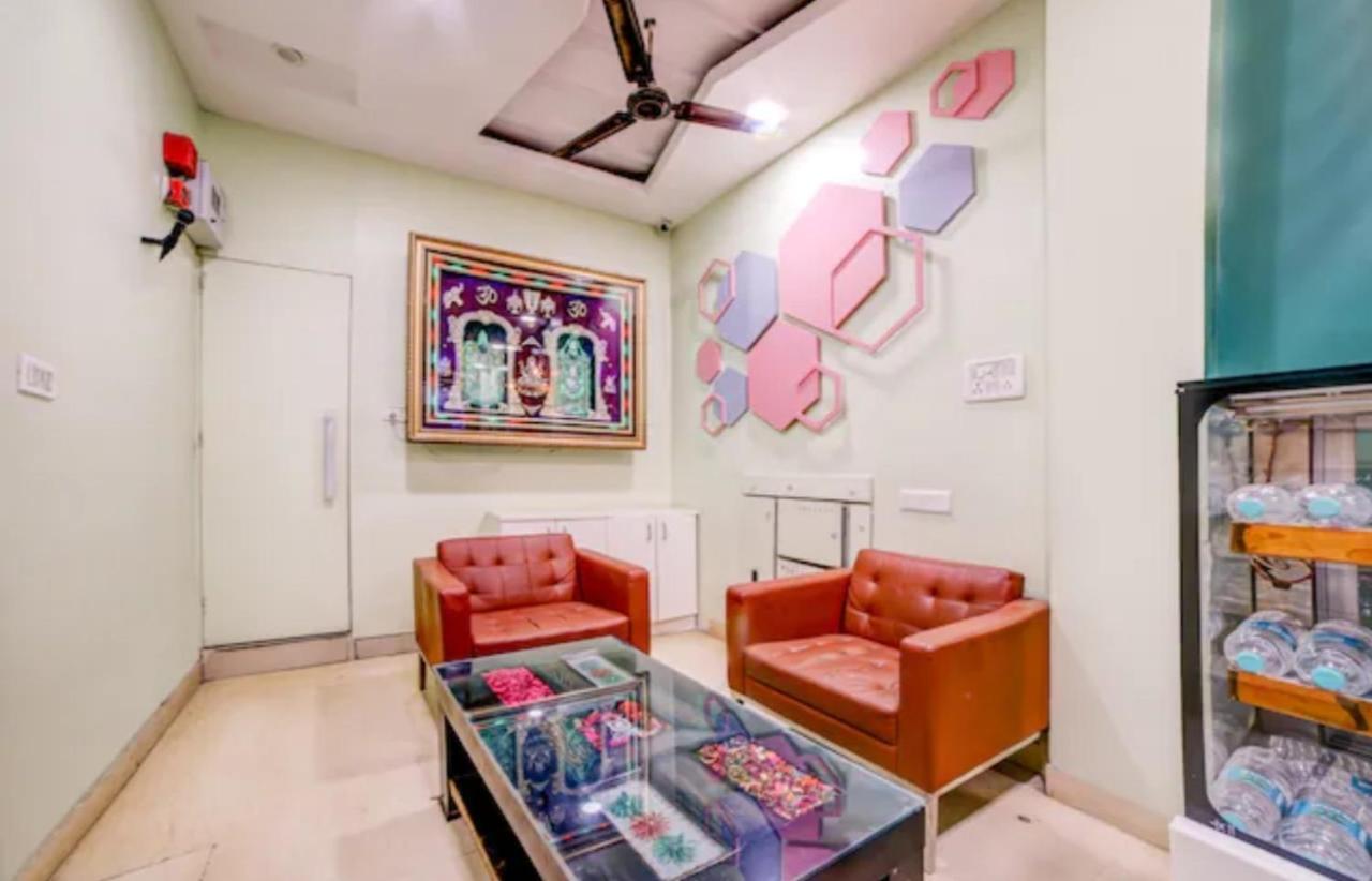 Hotel Nityaa Suites New Delhi Eksteriør billede