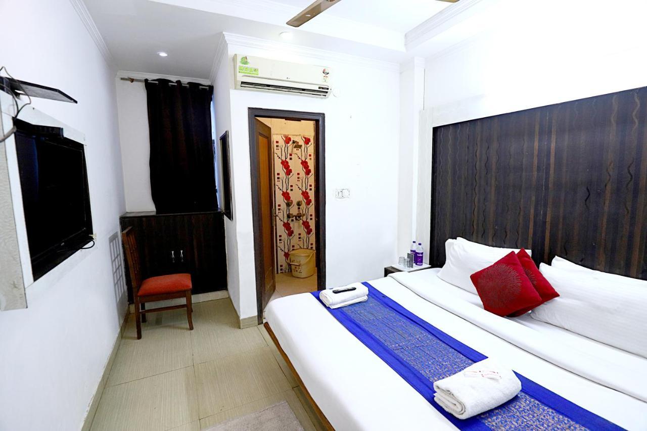 Hotel Nityaa Suites New Delhi Eksteriør billede
