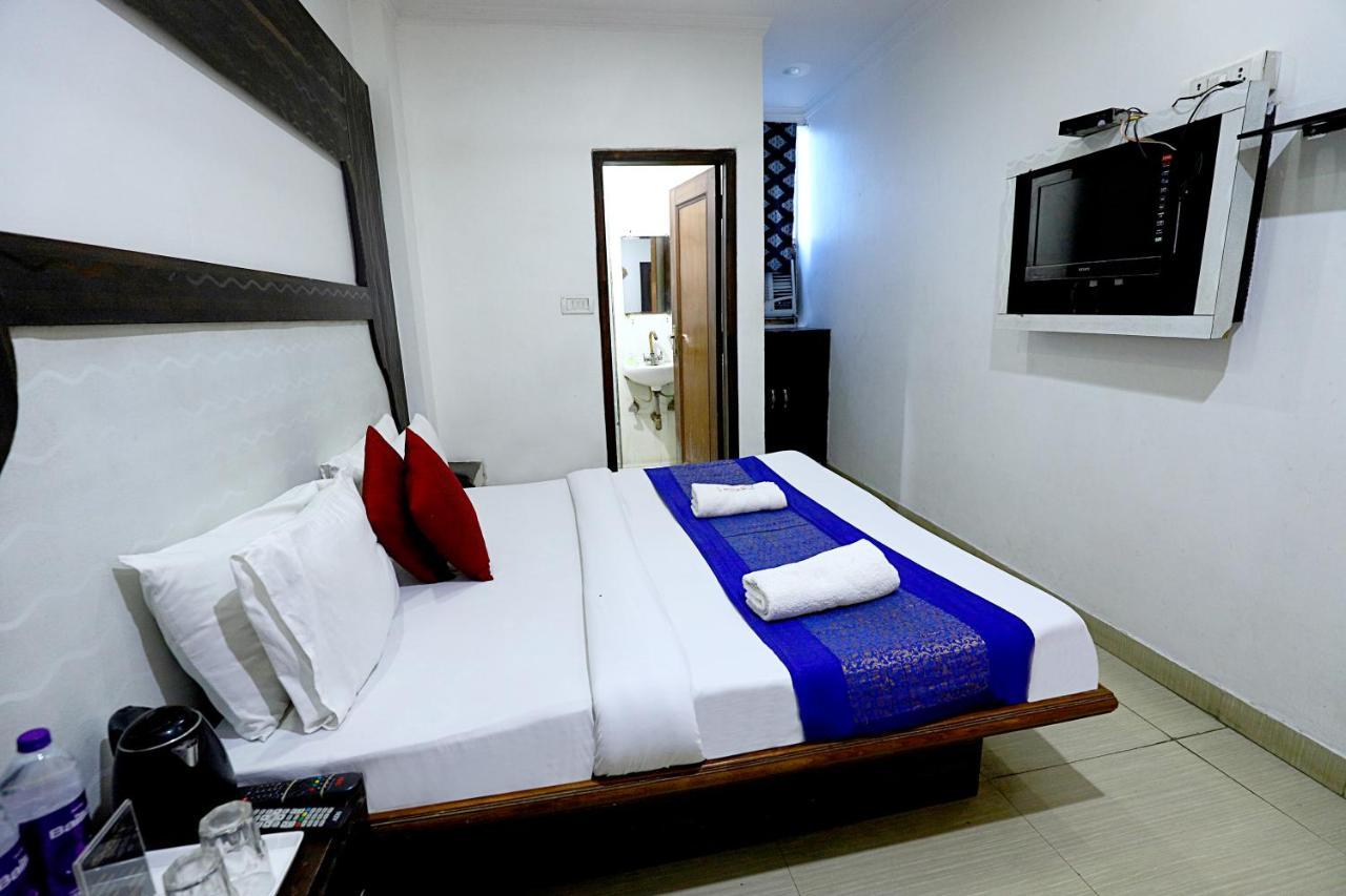 Hotel Nityaa Suites New Delhi Eksteriør billede