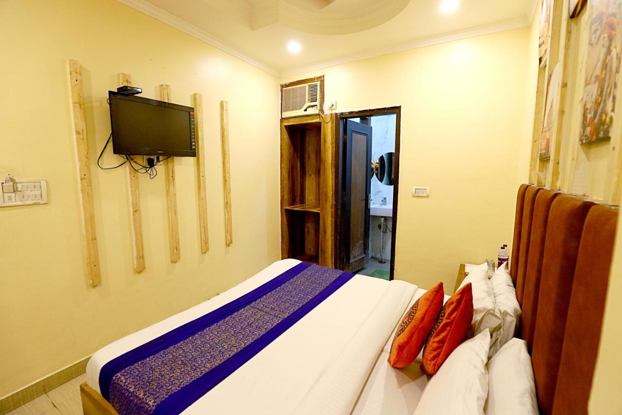 Hotel Nityaa Suites New Delhi Eksteriør billede