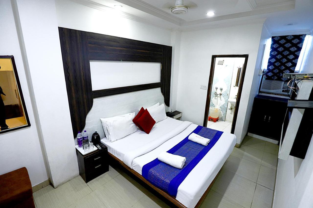 Hotel Nityaa Suites New Delhi Eksteriør billede