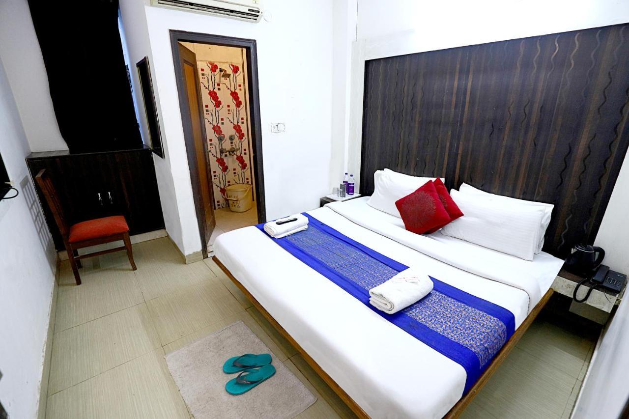 Hotel Nityaa Suites New Delhi Eksteriør billede