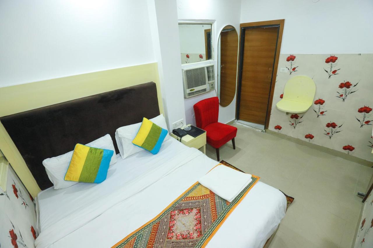 Hotel Nityaa Suites New Delhi Eksteriør billede