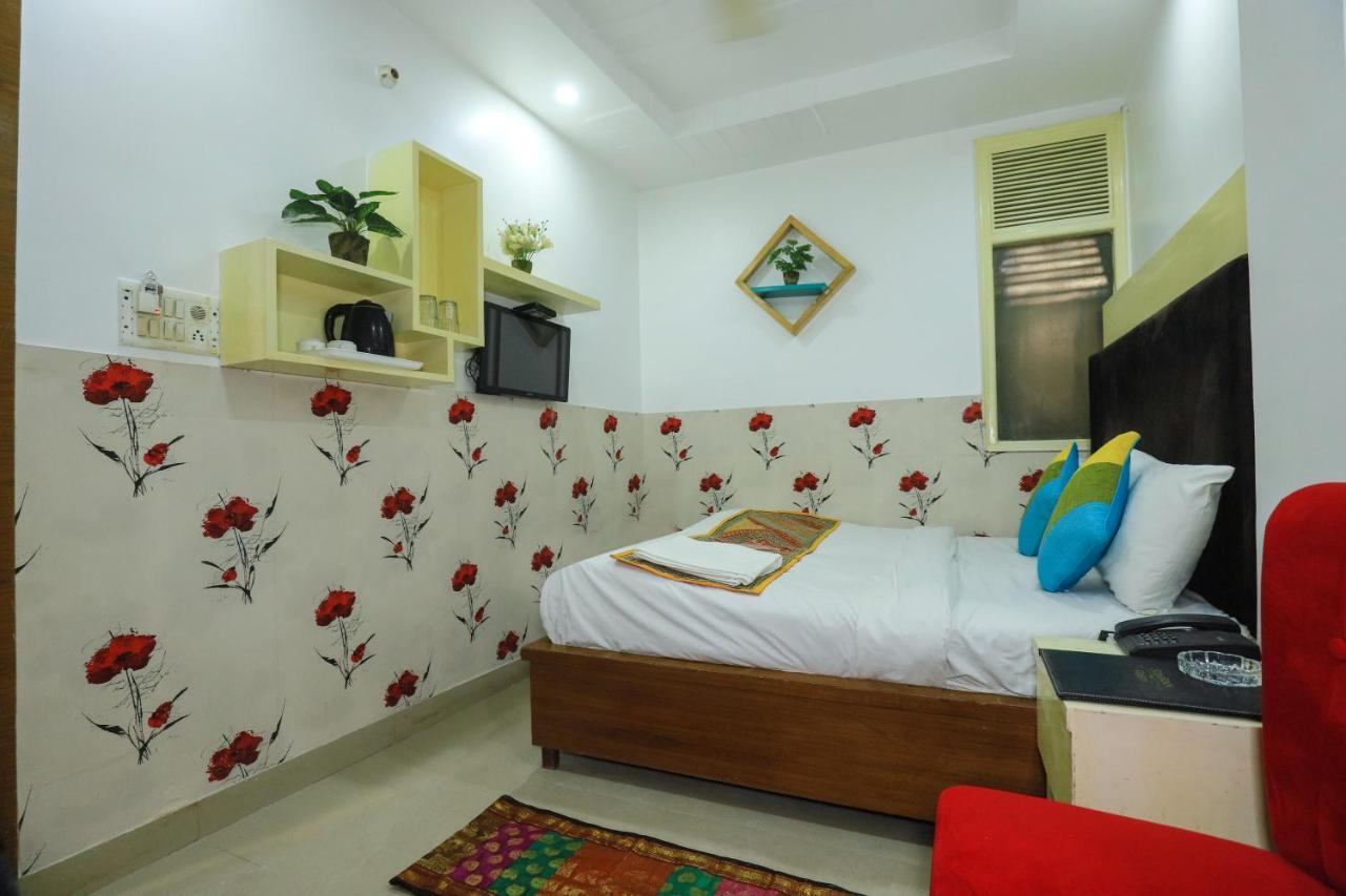 Hotel Nityaa Suites New Delhi Eksteriør billede