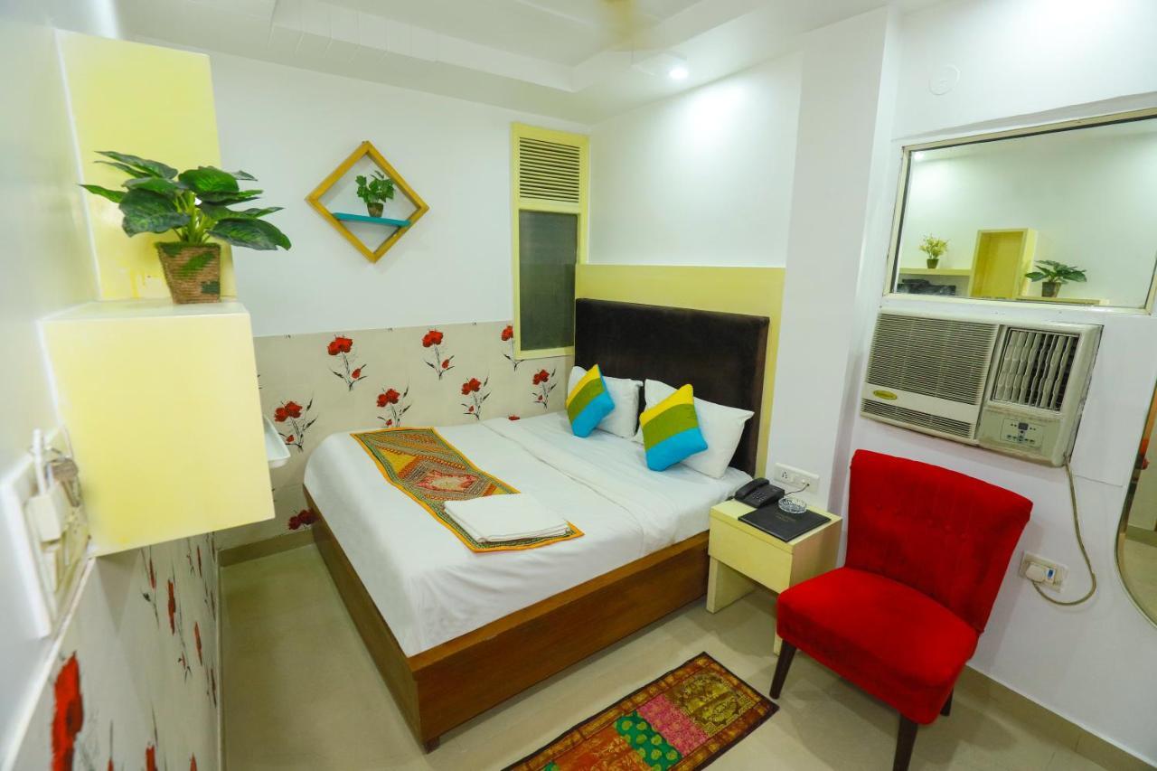 Hotel Nityaa Suites New Delhi Eksteriør billede