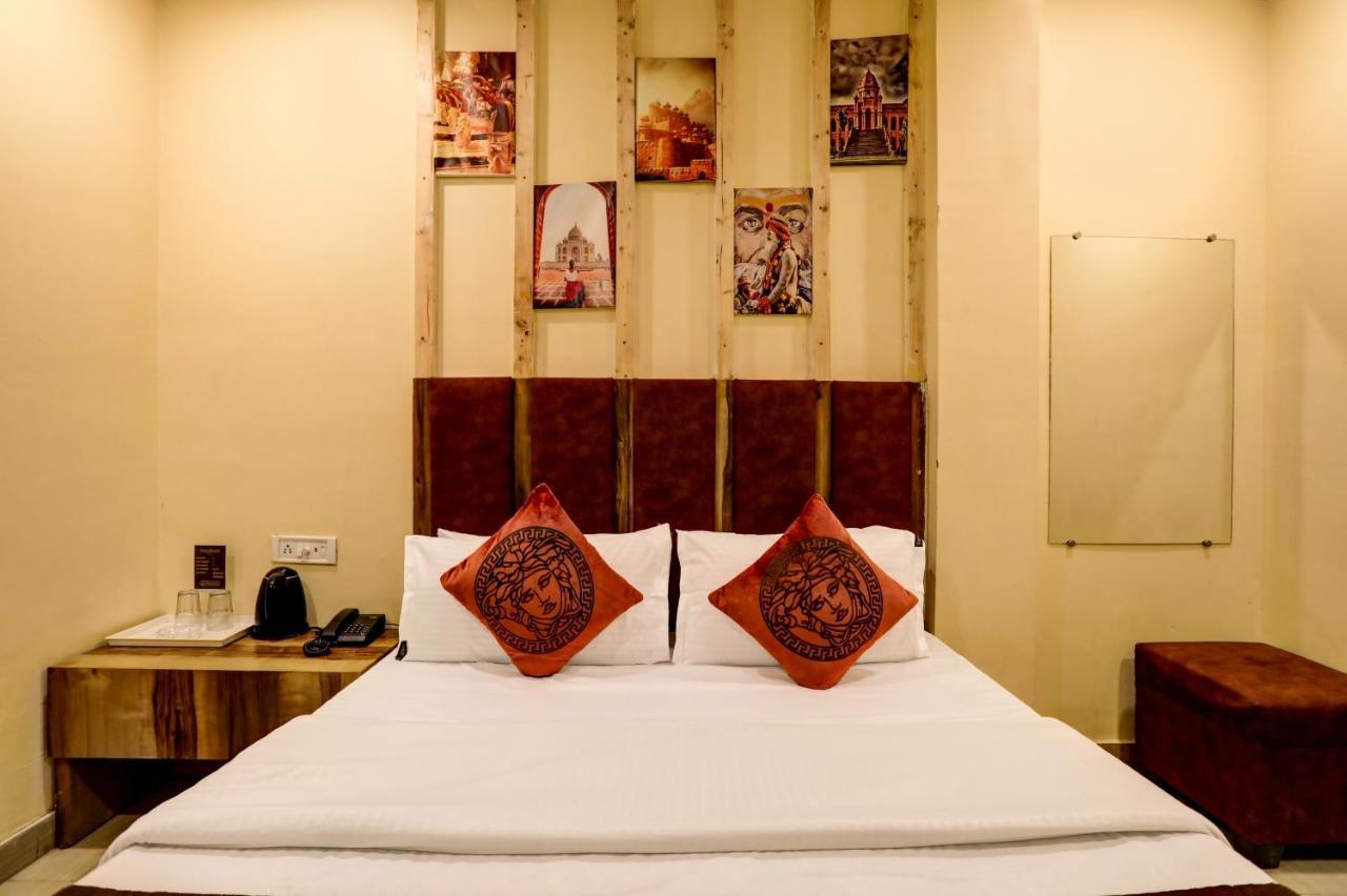 Hotel Nityaa Suites New Delhi Eksteriør billede