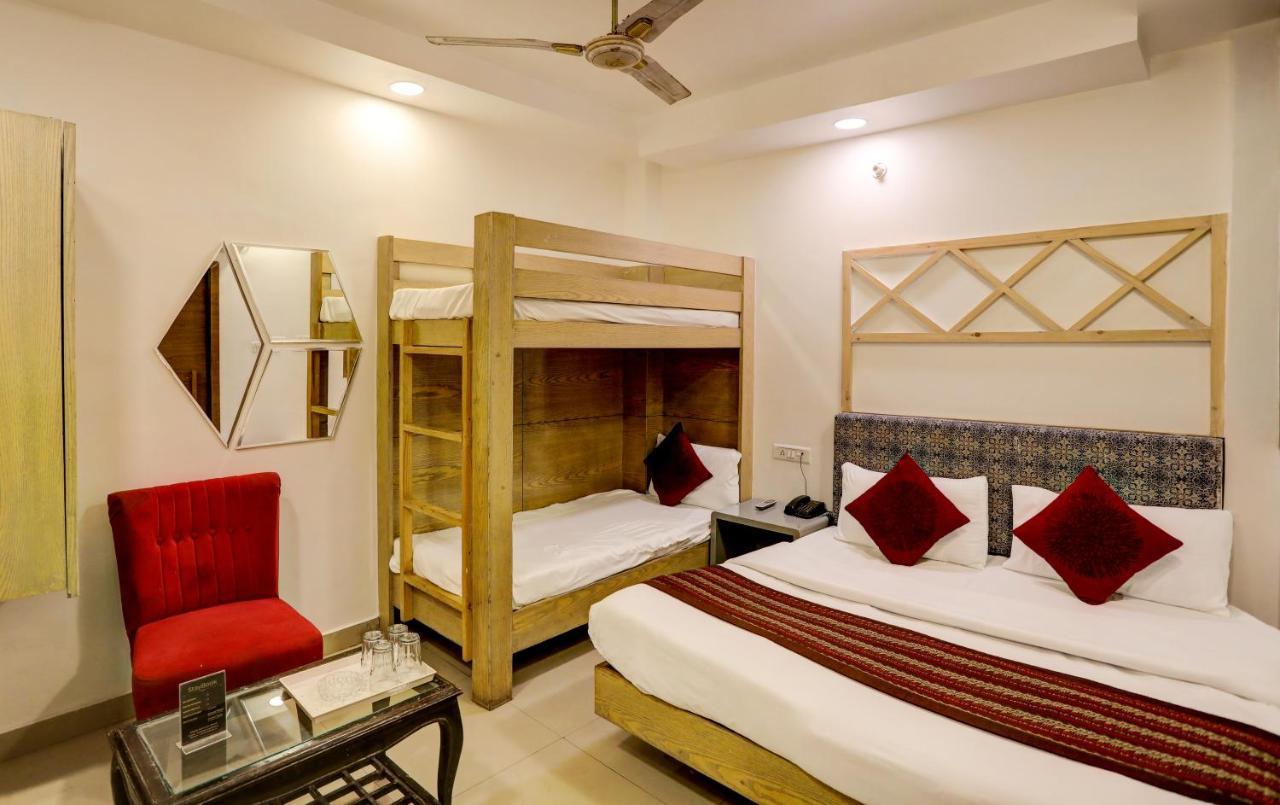 Hotel Nityaa Suites New Delhi Eksteriør billede