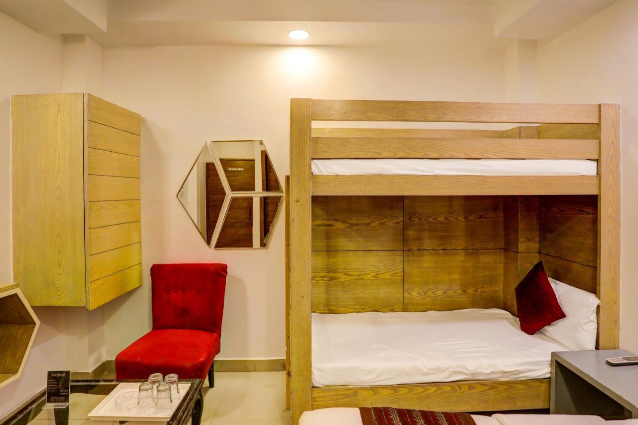 Hotel Nityaa Suites New Delhi Eksteriør billede