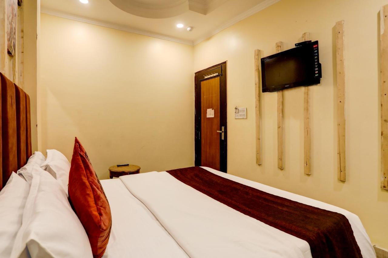 Hotel Nityaa Suites New Delhi Eksteriør billede