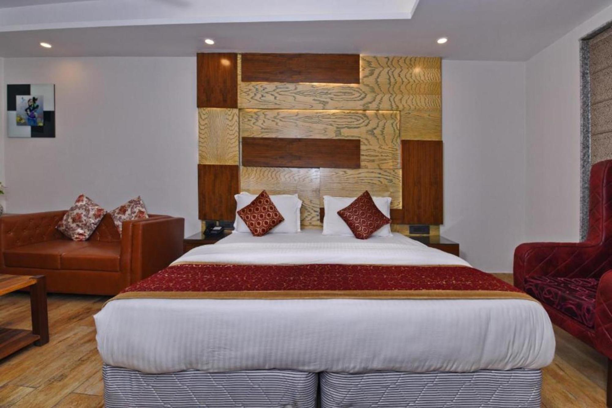 Hotel Nityaa Suites New Delhi Eksteriør billede