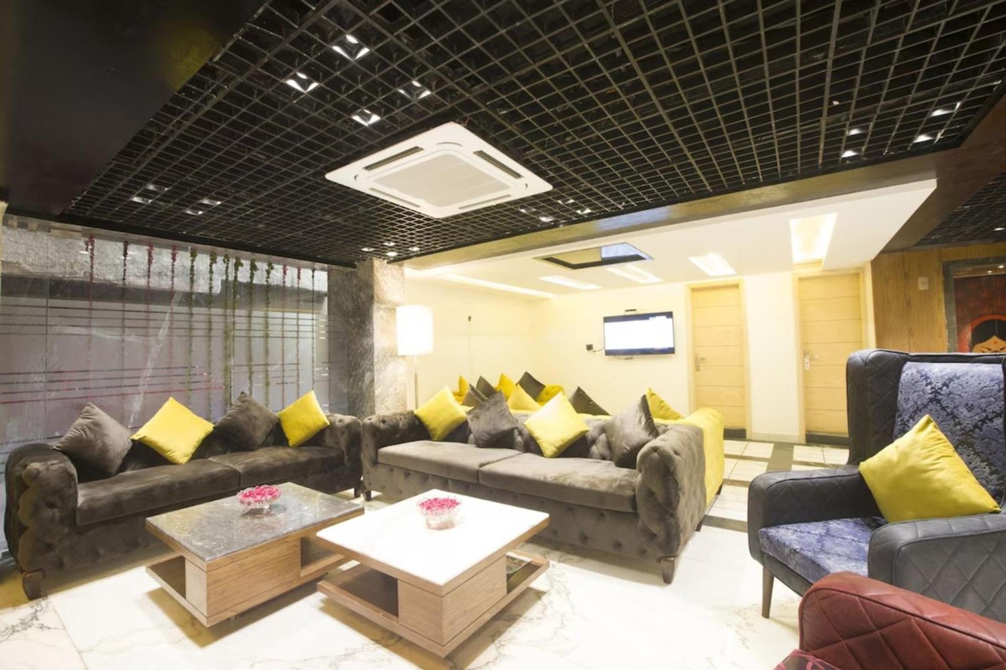 Hotel Nityaa Suites New Delhi Eksteriør billede